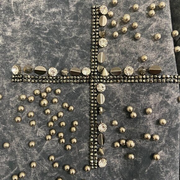 Zarga women's small acid wash asymetric beaded scoop neck with distressed detail - Picture 5 of 7